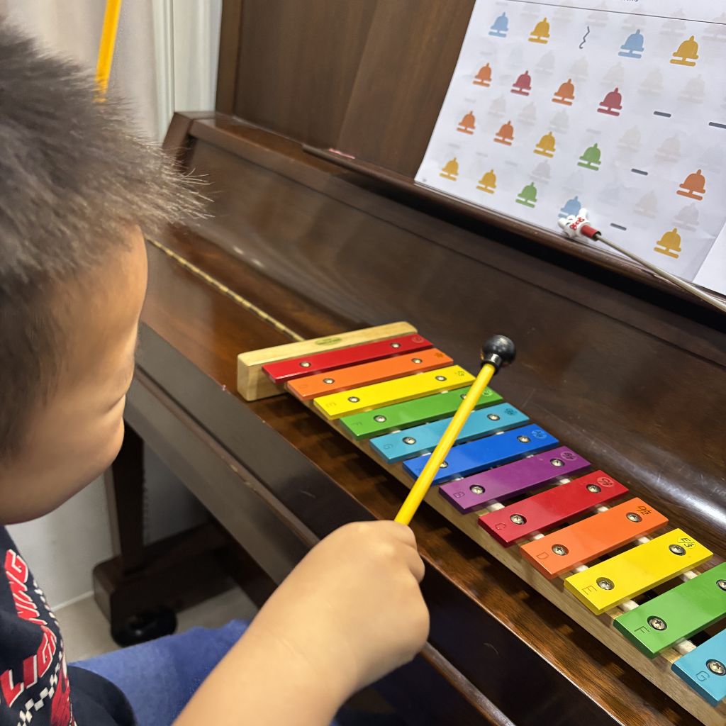 幼児の音楽レッスンの様子